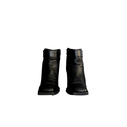 Botas