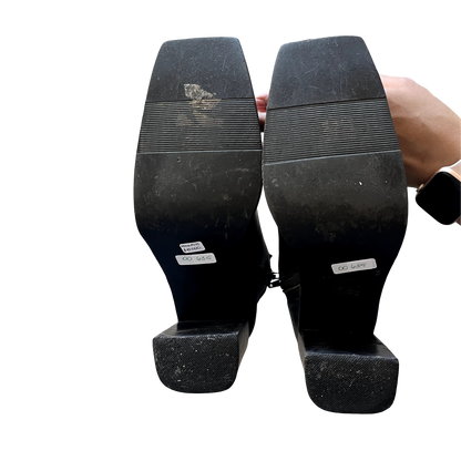 Botas